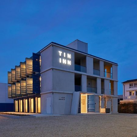 Tin Inn - Erkelenz - Das Hotel Aus Hochwertig Ausgebauten Ueberseecontainern Exterior foto